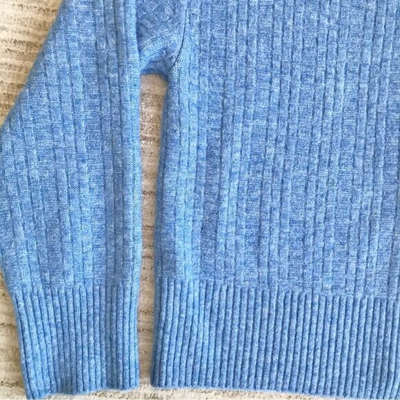 Zara Blue Weave Pattern Cropped Boxy Button Up V Neck Knit Cardigan Sweater - Picture 9 of 14